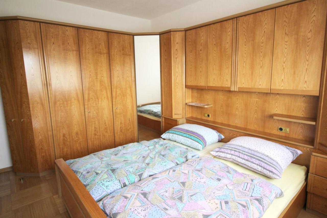 Geraeumige Ferienwohnung Im Zentrum Sankt Poelten Luaran gambar